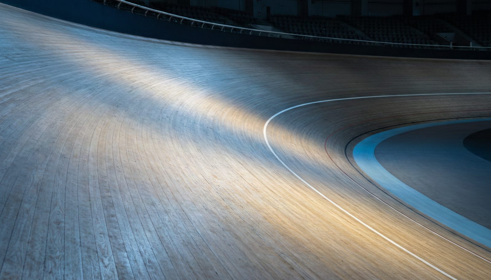 考克斯刷新世界纪录，1公里计时赛再夺世界冠军 主题配图